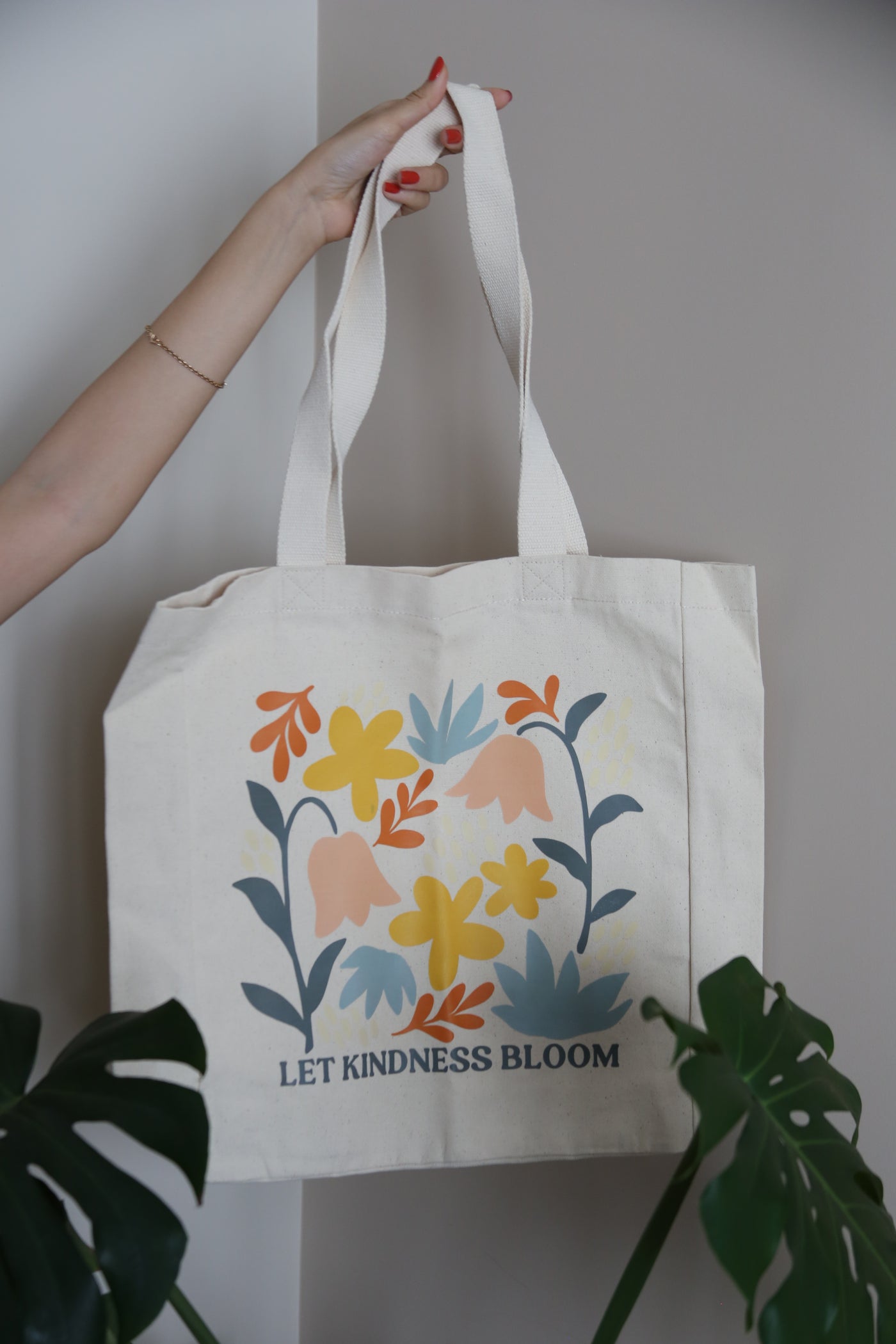 LET KINDNESS BLOOM KANVAS ÇANTA