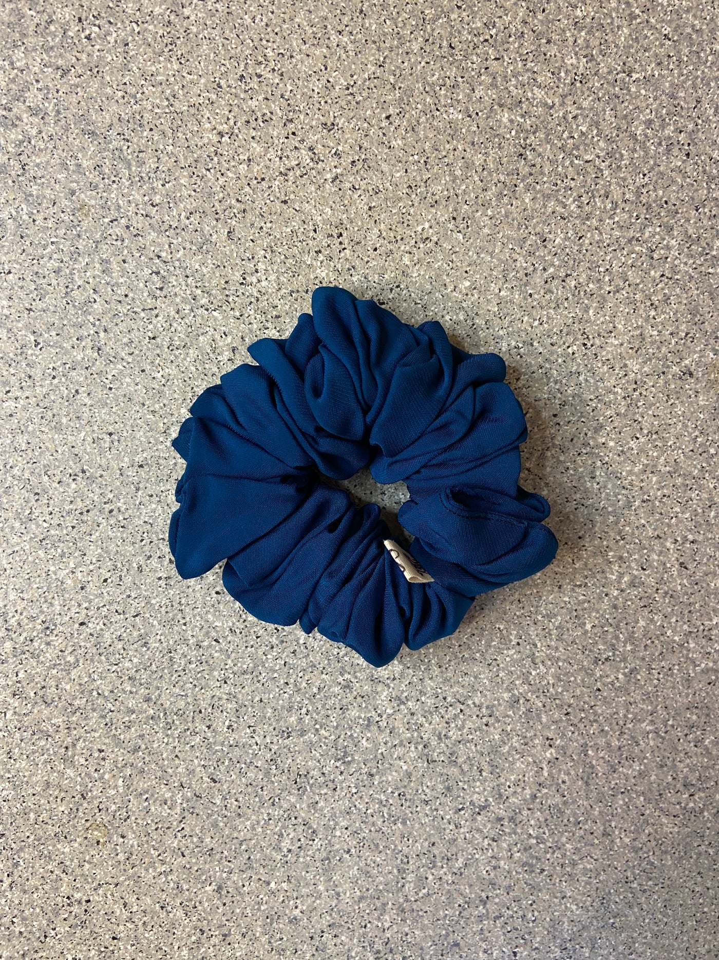 VICTORIA MINI SCRUNCHIE