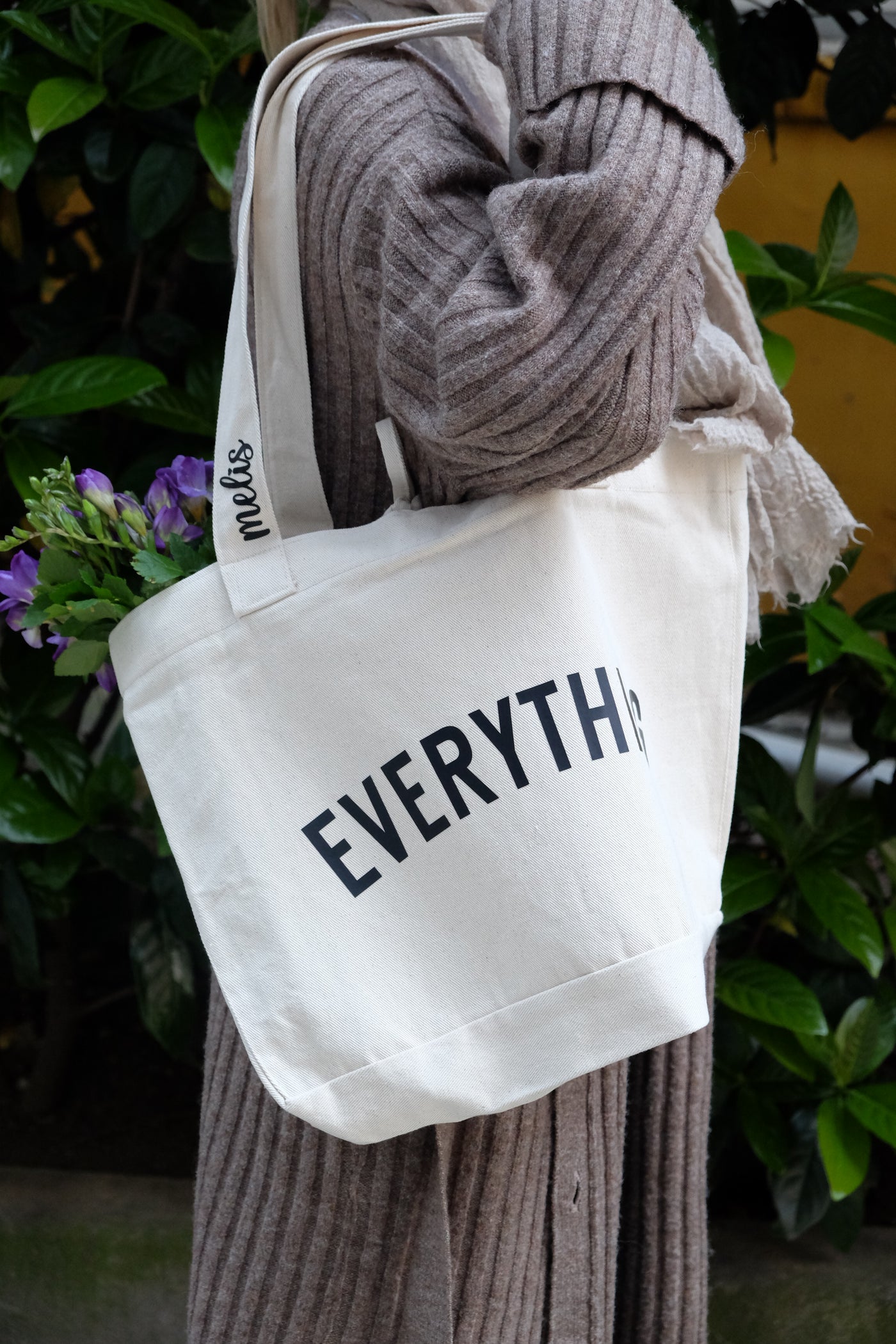 KİŞİSELLEŞTİRİLEBİLİR EVERYTHING TOTE KANVAS ÇANTA